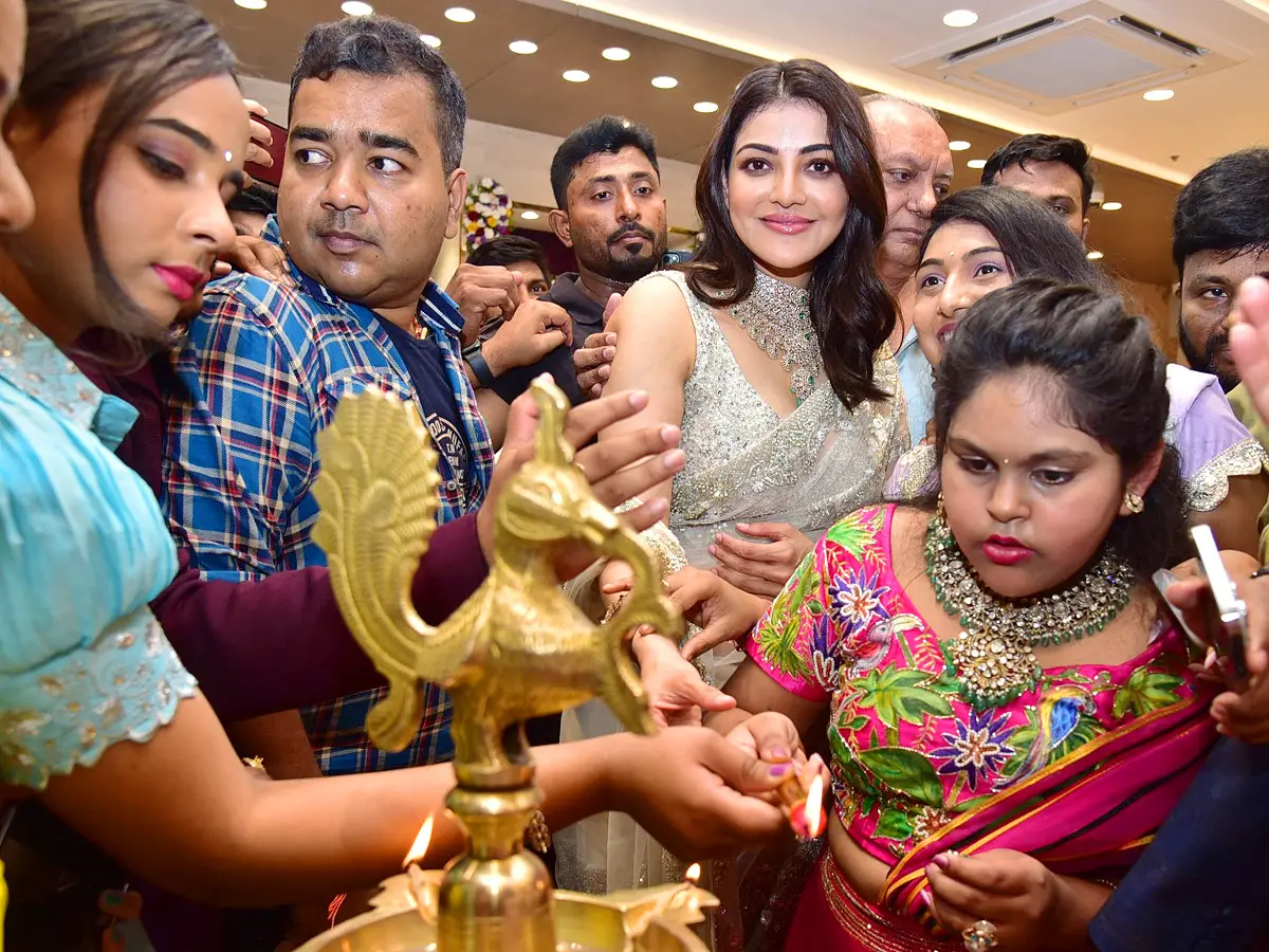 Kajal Aggarwal Launched Devi Pavitra Gold Diamonds Jewellery Store